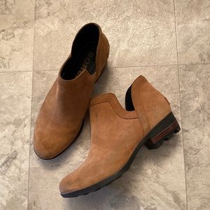 Sorel booties size 7.5